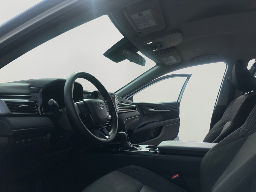 Used 2025 Toyota Camry LE FWD image 9