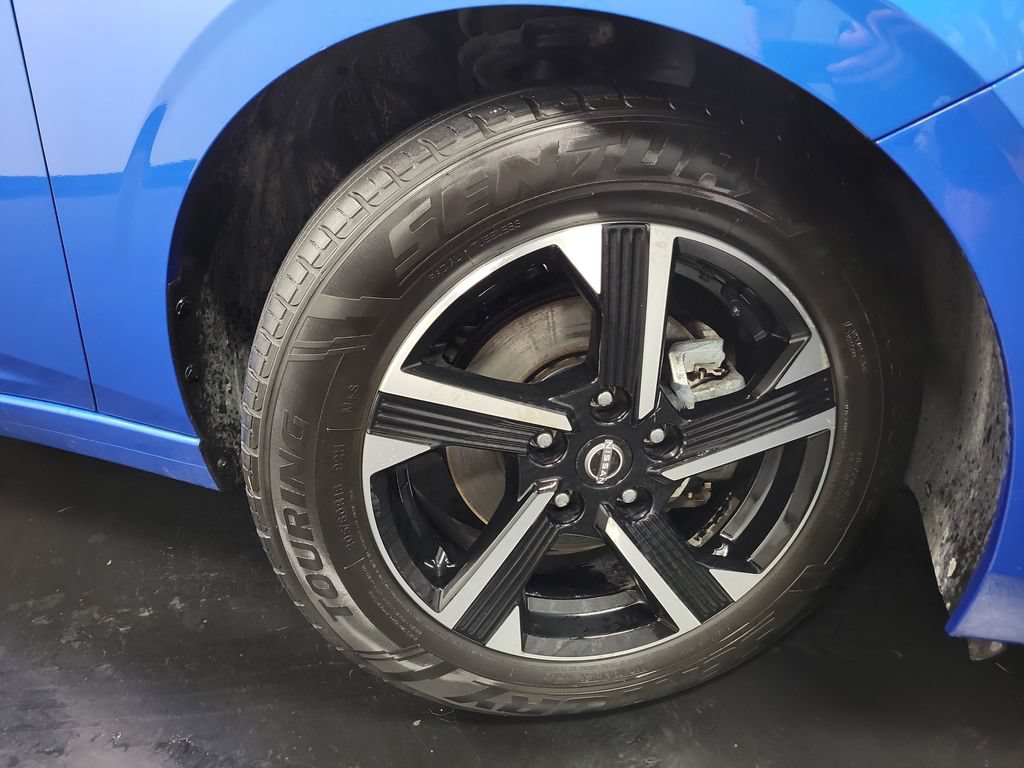 Used 2025 Nissan Sentra SV FWD image 10