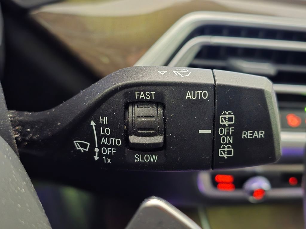 Used 2021 BMW X5 xDrive40i w/ M Sport Package image 22