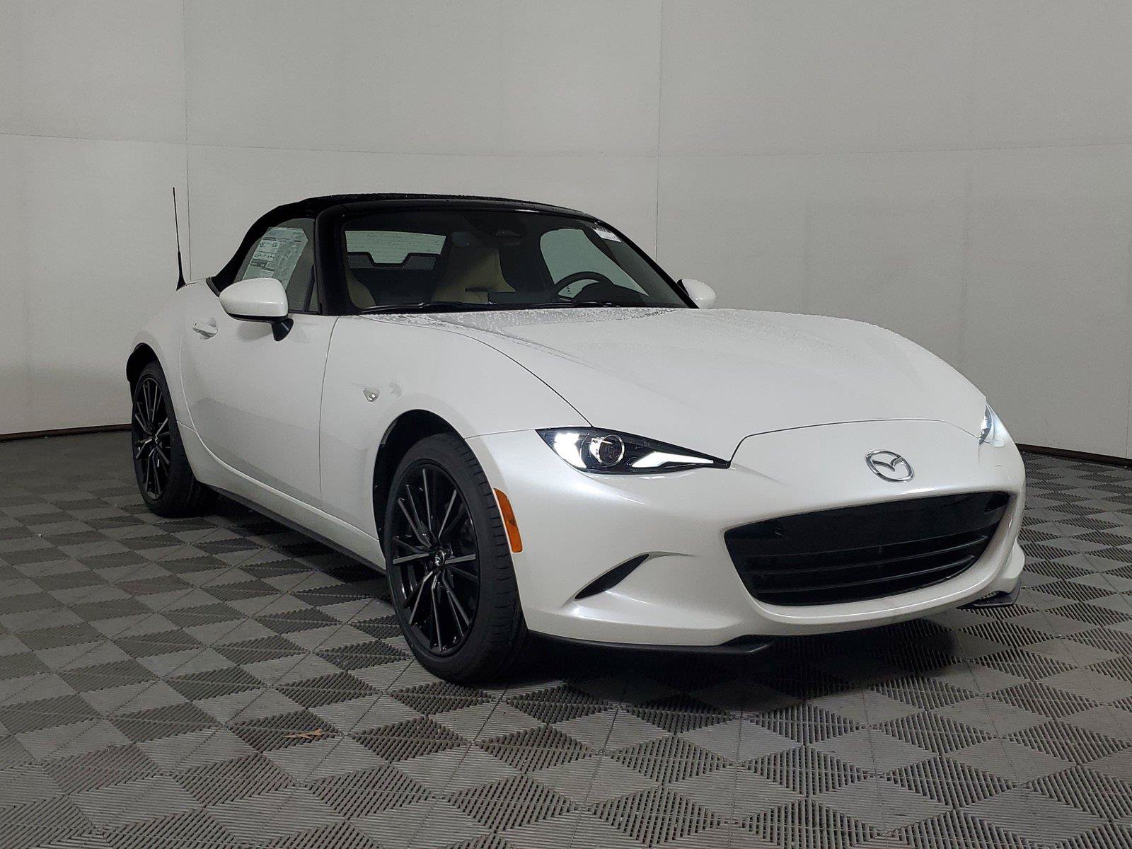 New 2026 MAZDA MX-5 Miata Grand Touring RWD image 3