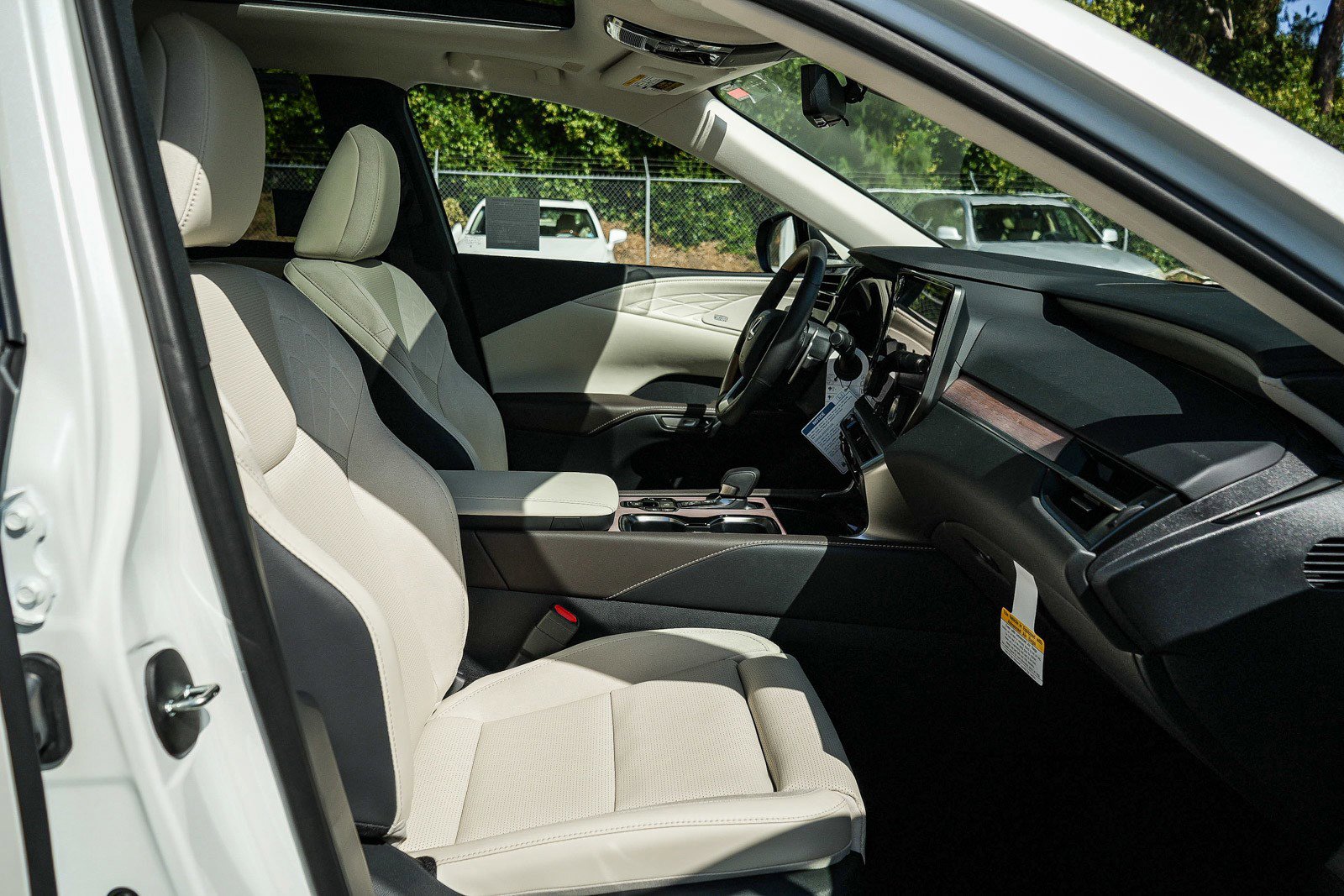 New 2026 Lexus RX 450h AWD image 16
