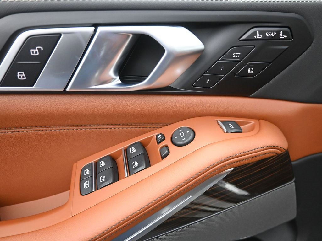 New 2026 BMW X7 xDrive40i w/ M Sport Package image 22