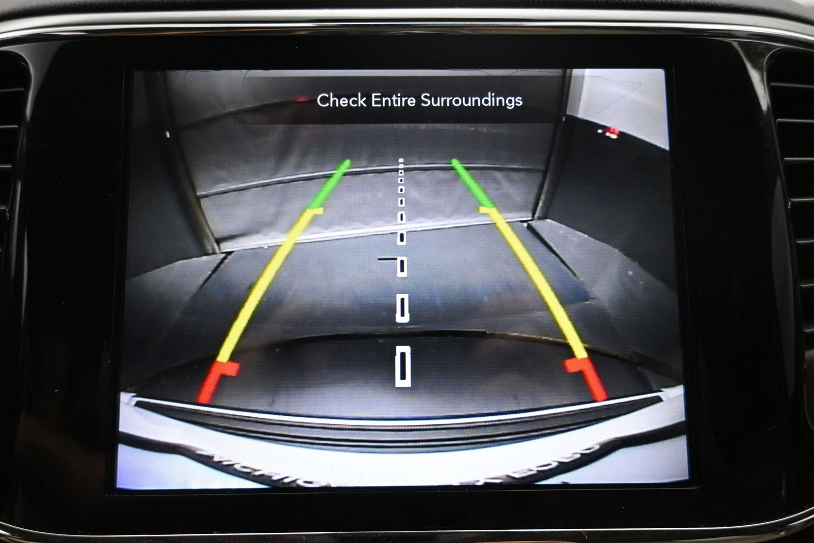 Used 2020 Jeep Grand Cherokee Overland AWD/4WD image 16