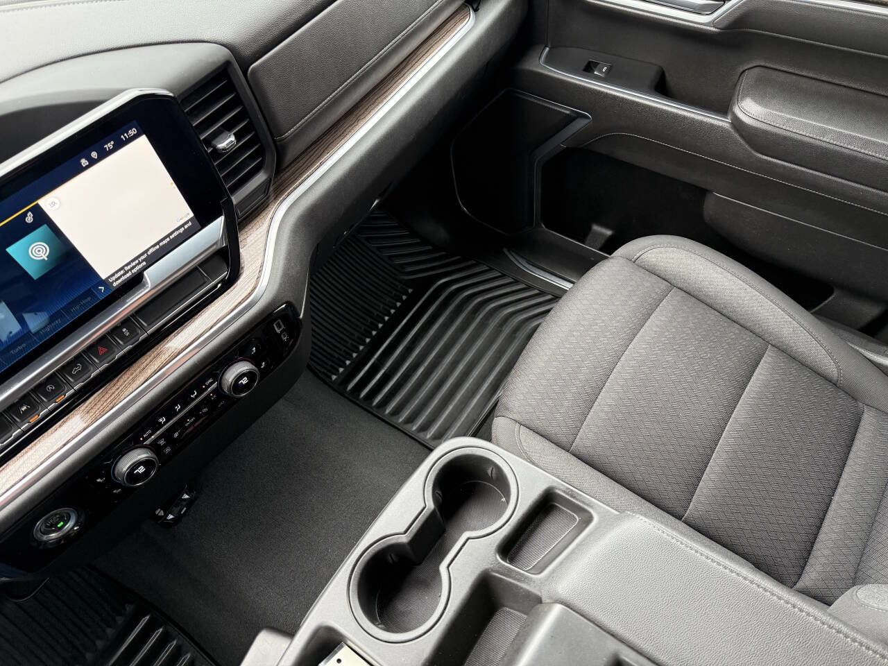 Used 2022 Chevrolet Silverado 1500 LT image 25