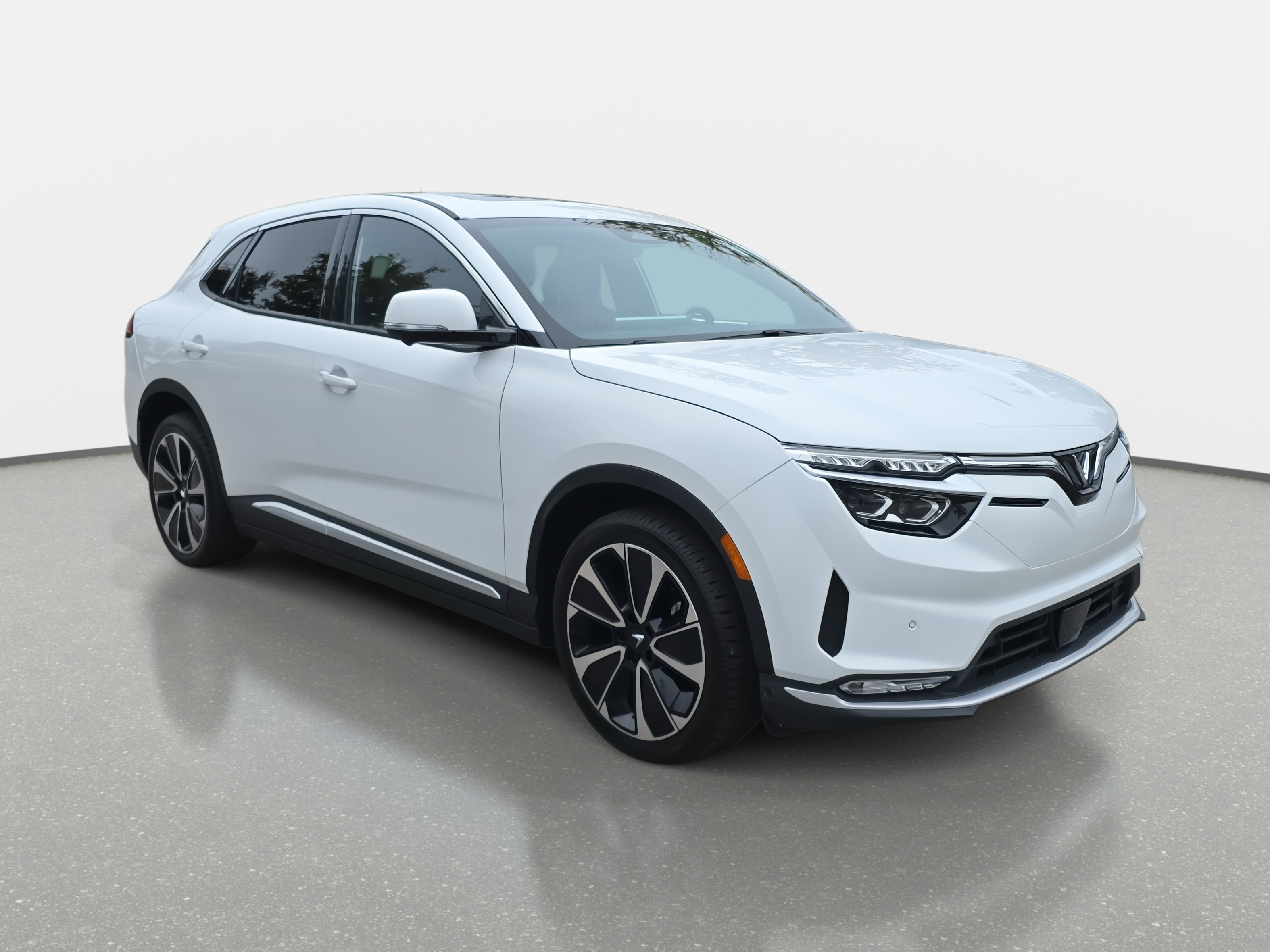 New 2025 VinFast VF 8 Plus image 3