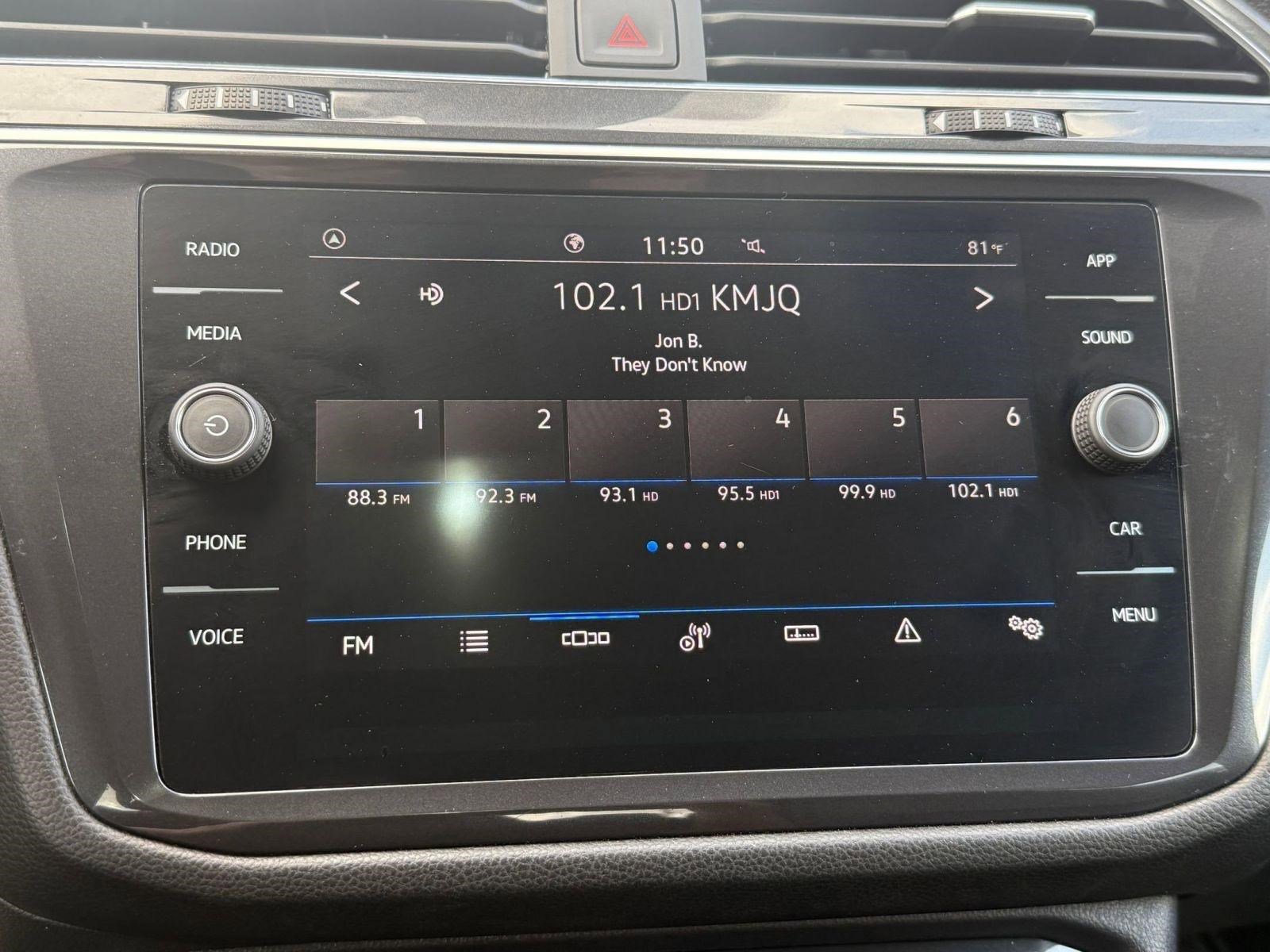 Certified 2022 Volkswagen Tiguan SE R-Line image 25