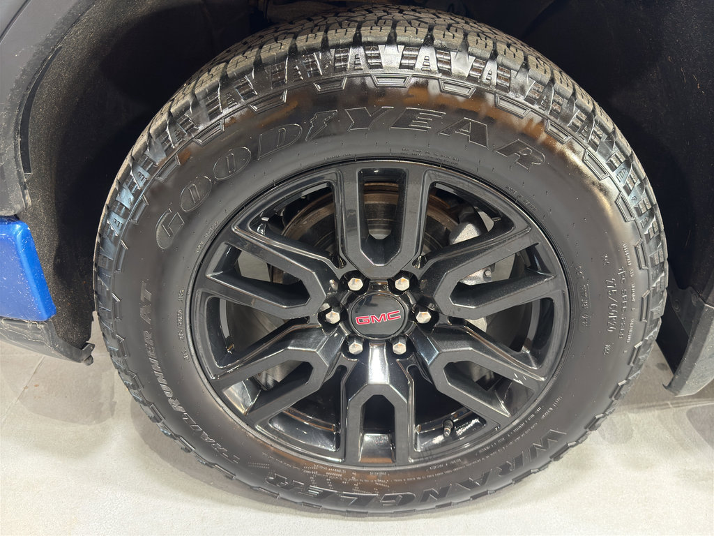 Used 2024 GMC Sierra 1500 Elevation w/ Elevation Premium Package AWD/4WD image 10