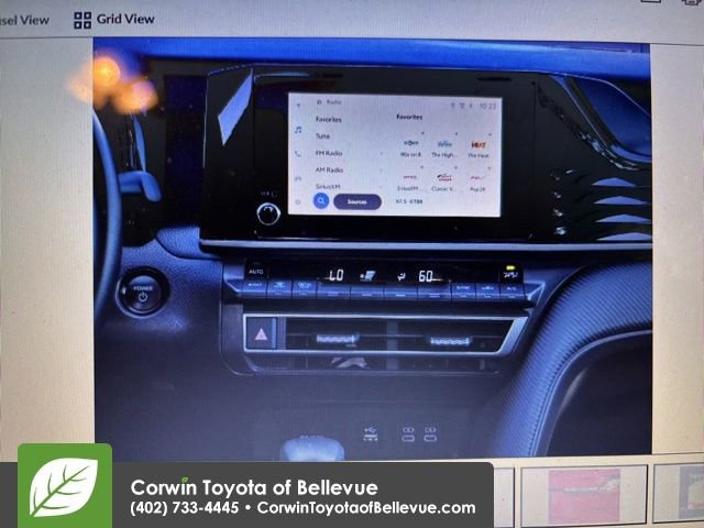 Used 2025 Toyota Camry SE FWD image 14