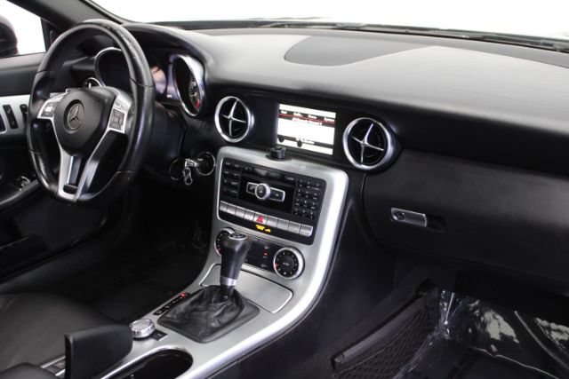 Used 2014 Mercedes-Benz SLK 250 image 19