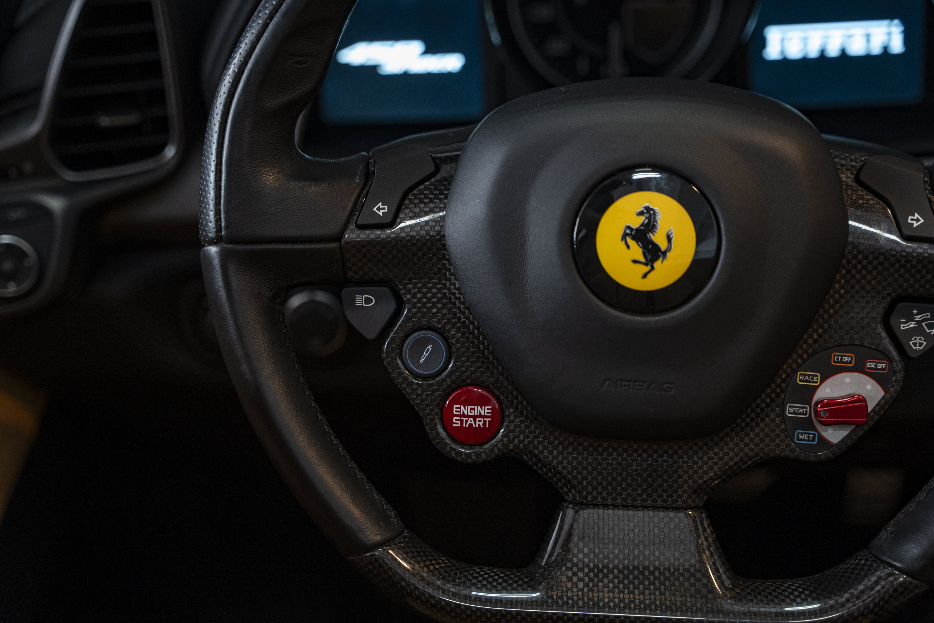 Used 2012 Ferrari 458 Spider RWD image 33