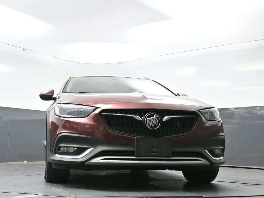 Used 2018 Buick Regal Preferred w/ Sights and Sounds Package AWD/4WD image 27