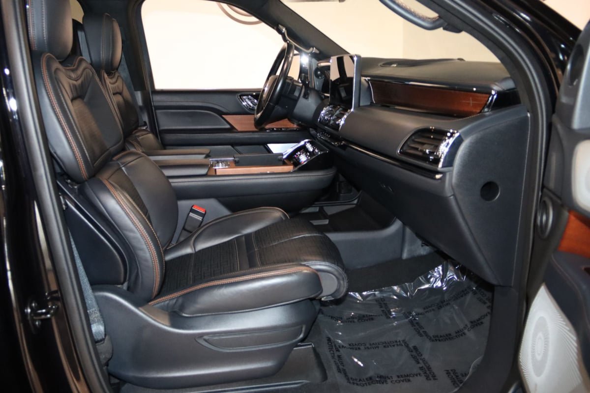 Used 2024 Lincoln Navigator L Black Label AWD/4WD image 55