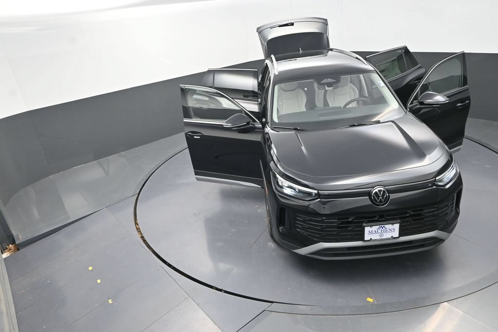 New 2026 Volkswagen Tiguan SE AWD/4WD image 30