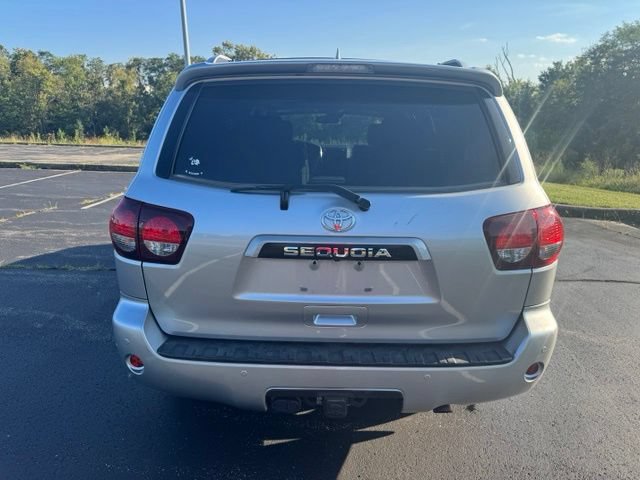 Used 2020 Toyota Sequoia Platinum AWD/4WD image 4