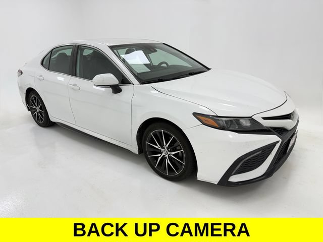 Used 2022 Toyota Camry SE