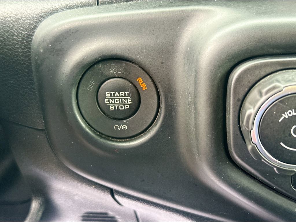 Used 2022 Jeep Wrangler Unlimited Sport AWD/4WD image 17
