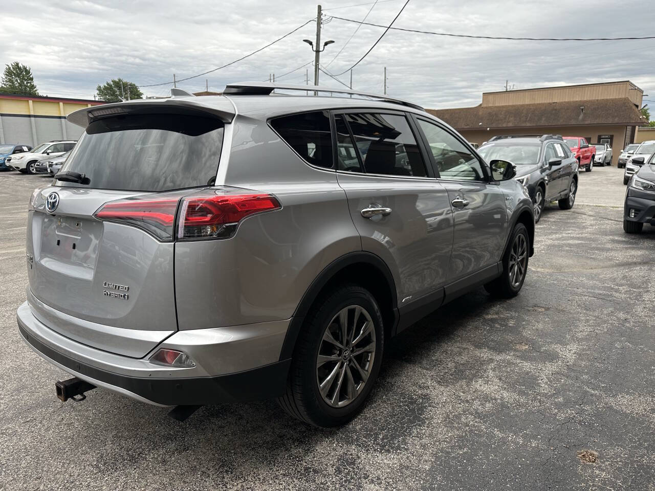 Used 2017 Toyota RAV4 Limited w/ Carpet Mat Package AWD/4WD image 11