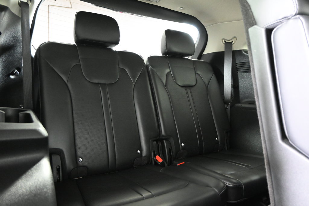 Used 2025 Kia Sorento S FWD image 16