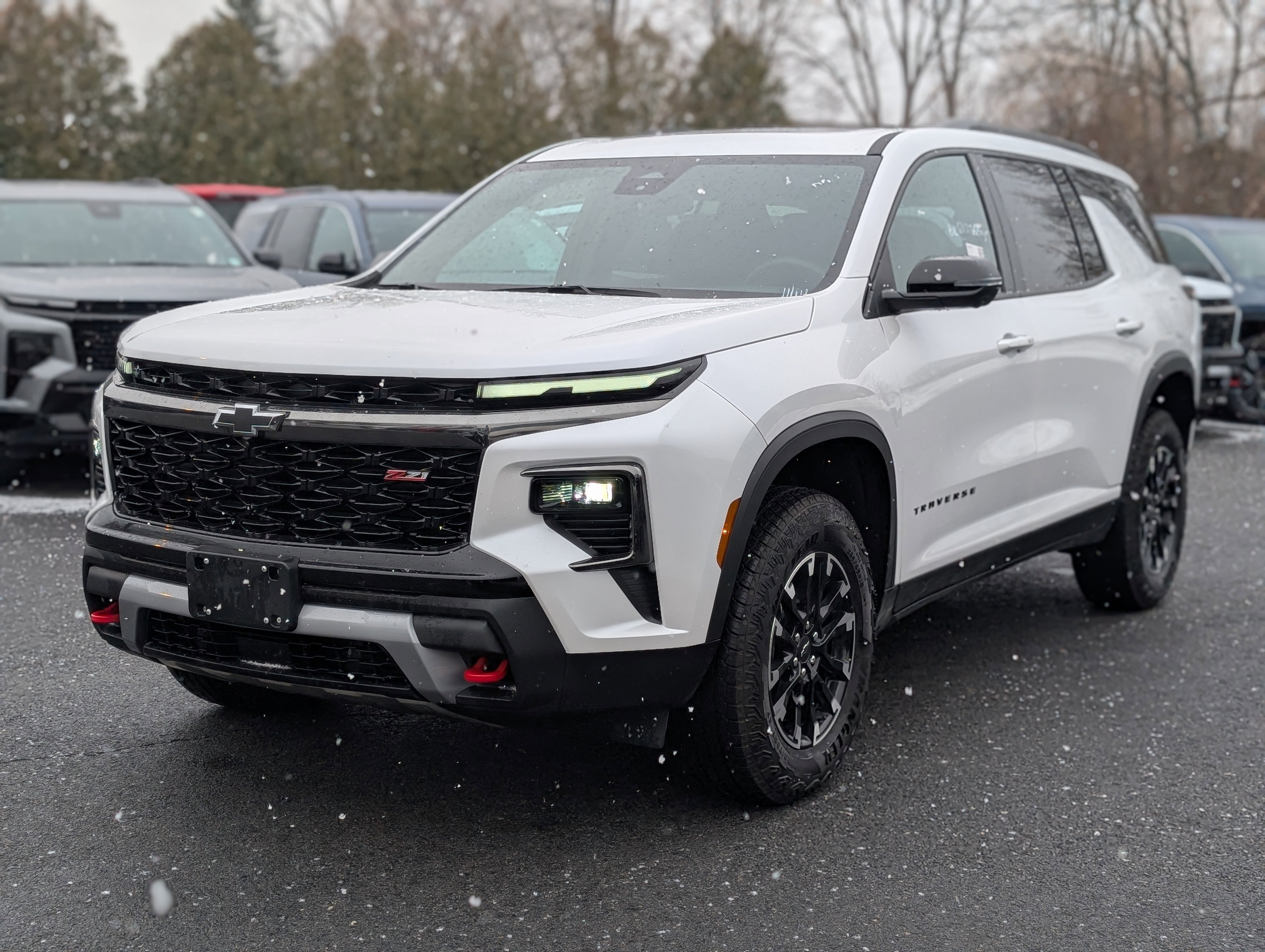 Used 2025 Chevrolet Traverse Z71 image 14