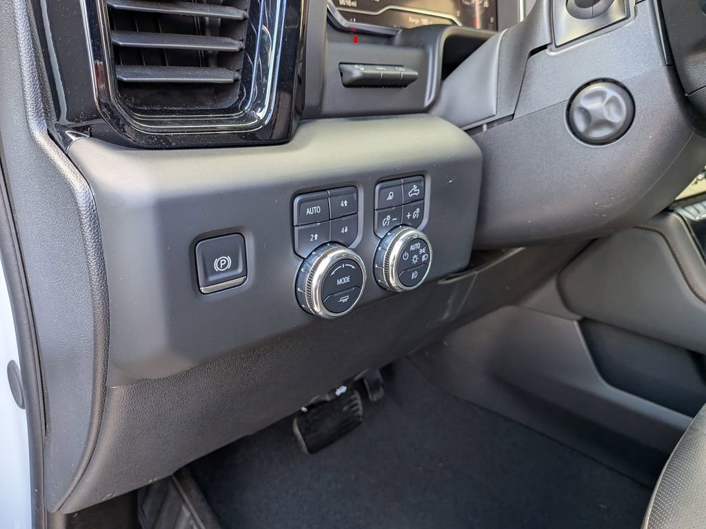 Certified 2025 GMC Sierra 1500 AT4 w/ Technology Package image 15