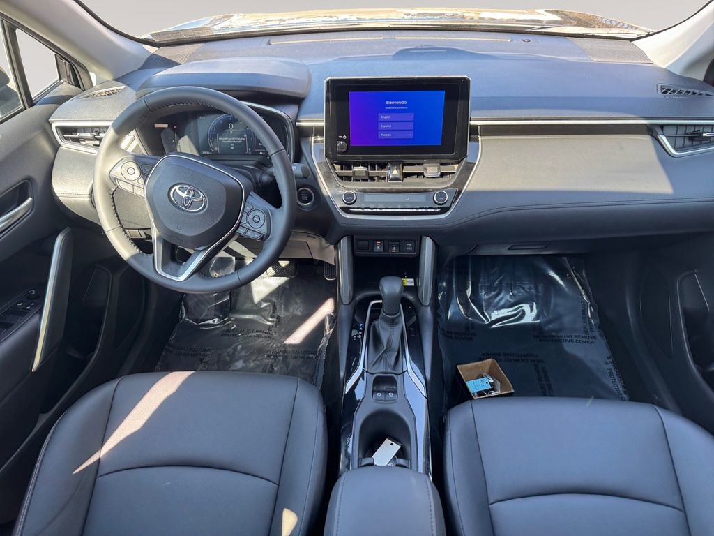Used 2023 Toyota Corolla Cross XLE w/ Convenience Package image 10