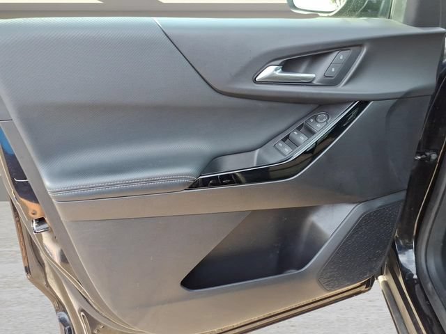 Used 2025 Chevrolet Equinox LT w/ Safety and Technology Package FWD image 14