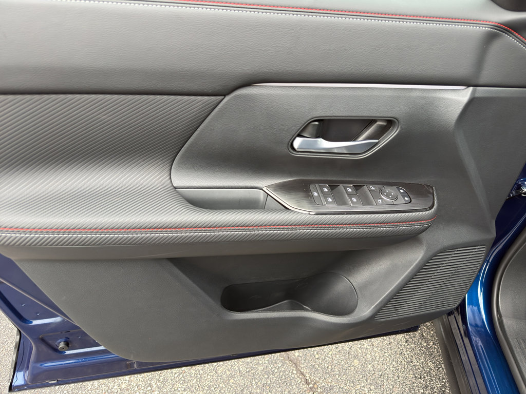 New 2026 Nissan Kicks SR w/ Cold Weather Package image 13