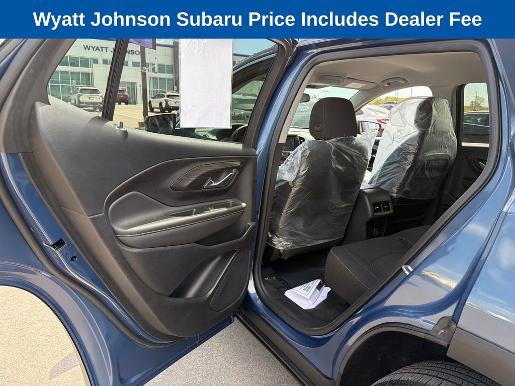 Used 2024 GMC Terrain SLE w/ Driver Convenience Package FWD image 27