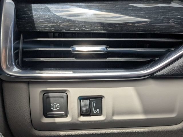 Used 2023 Cadillac XT4 Premium Luxury FWD image 26