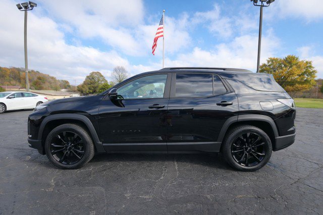 Used 2025 Chevrolet Equinox RS w/ Safety and Technology Package image 2