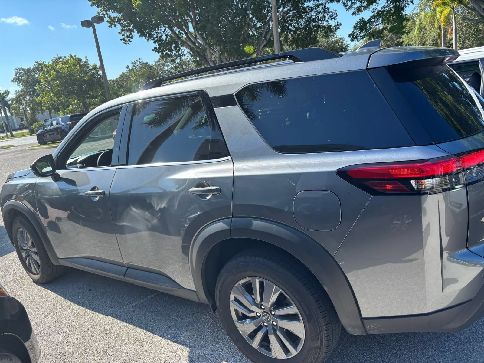 Used 2025 Nissan Pathfinder SV AWD/4WD image 11