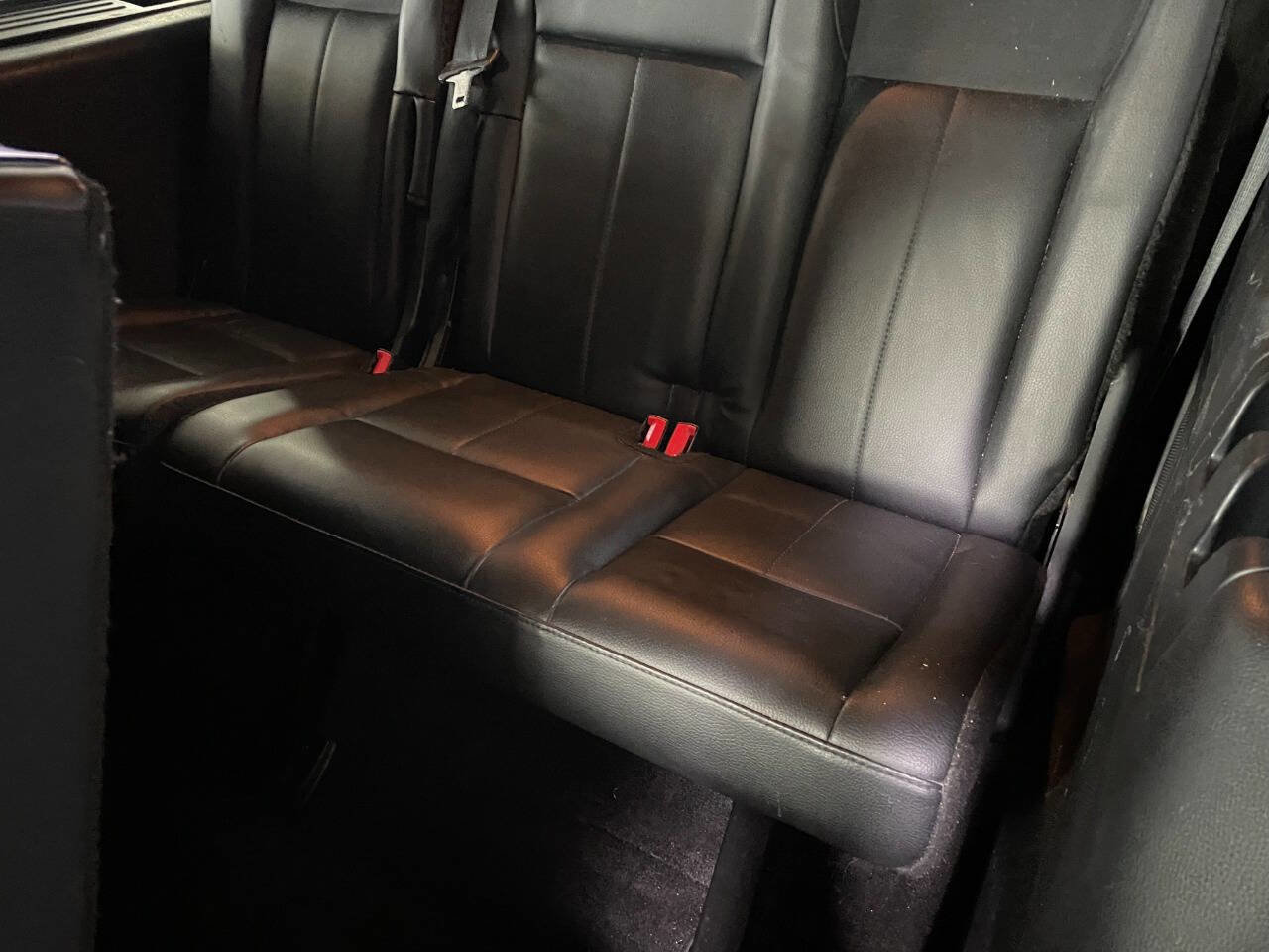 Used 2015 Ford Expedition Limited w/ Equipment Group 301A AWD/4WD image 23