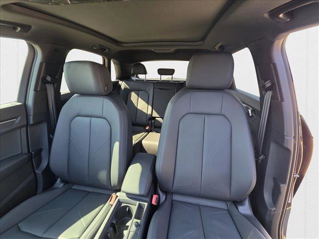 New 2025 Audi Q3 2.0T Premium w/ Convenience Package AWD/4WD image 16