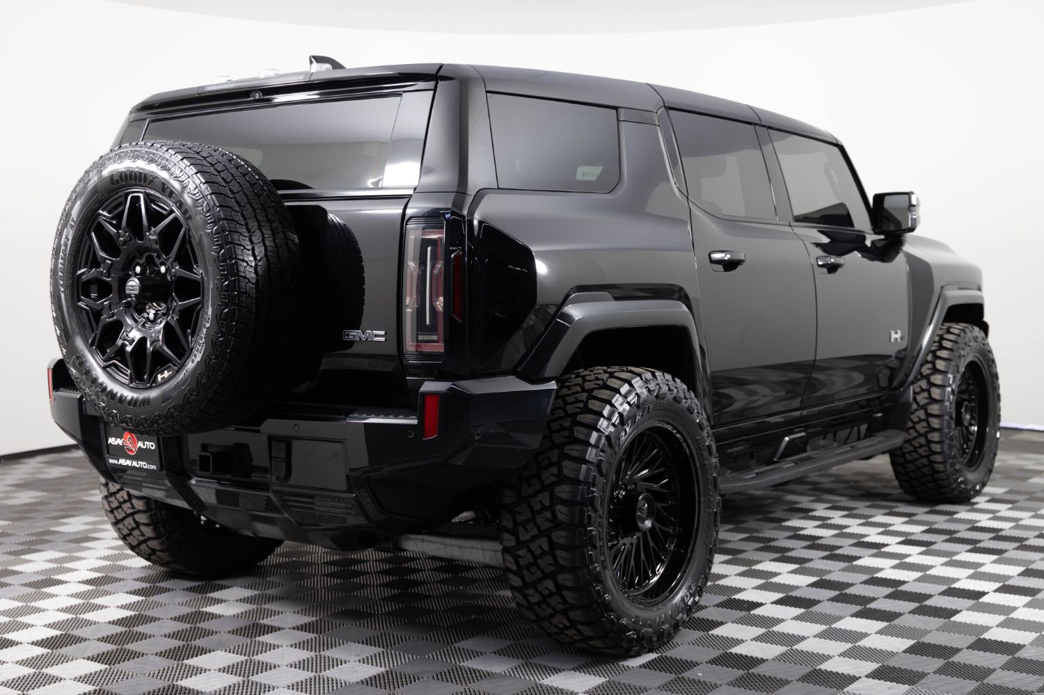 Used 2025 GMC Hummer EV 2X AWD/4WD image 6