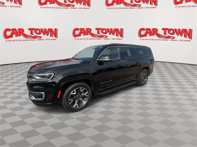 Used 2023 Jeep Wagoneer L Series III w/ Preferred Equipment Group image 4