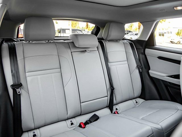 Used 2025 Land Rover Range Rover Evoque S image 24