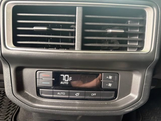 Used 2024 Volkswagen Atlas Peak Edition SE AWD/4WD image 23
