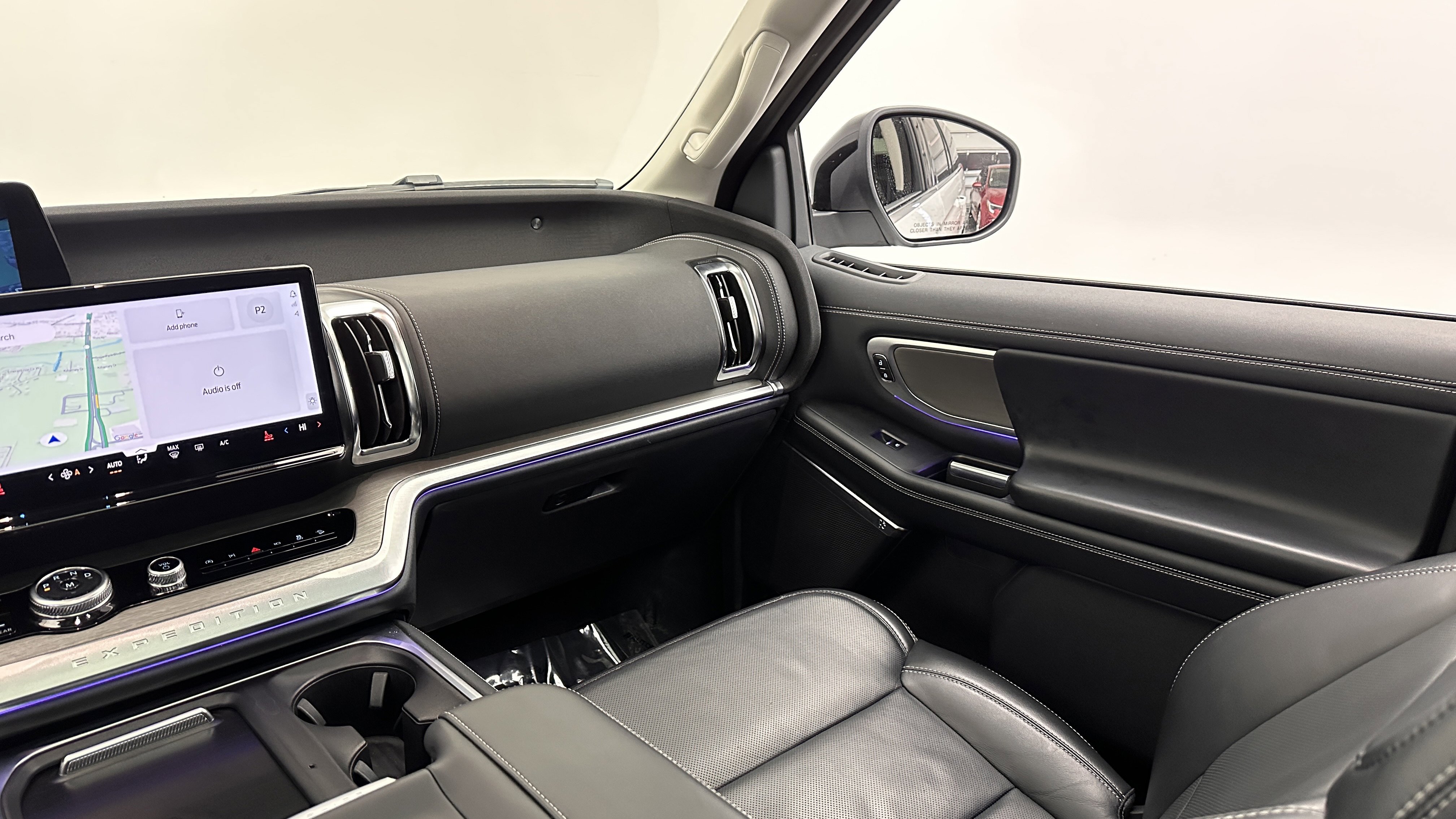 Used 2025 Ford Expedition Platinum image 30