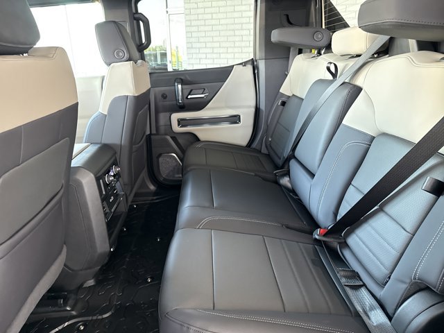 New 2026 GMC Hummer EV 4x4 Crew Cab w/ LPO, Dark Essentials Package image 5