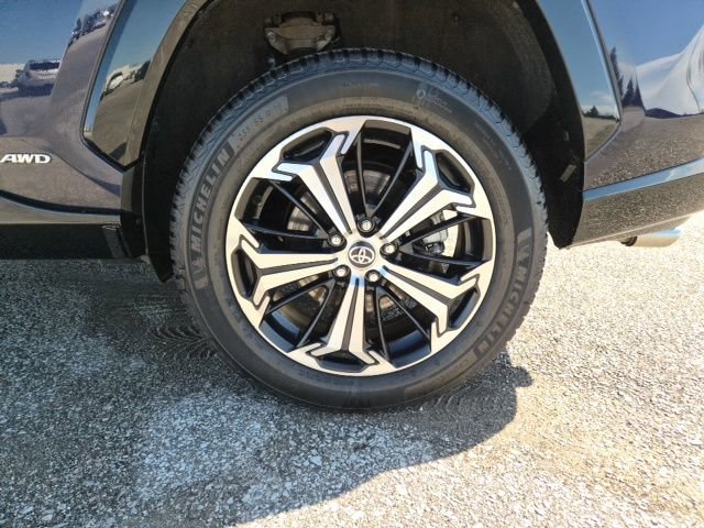 Used 2021 Toyota RAV4 XSE w/ Weather Package image 12