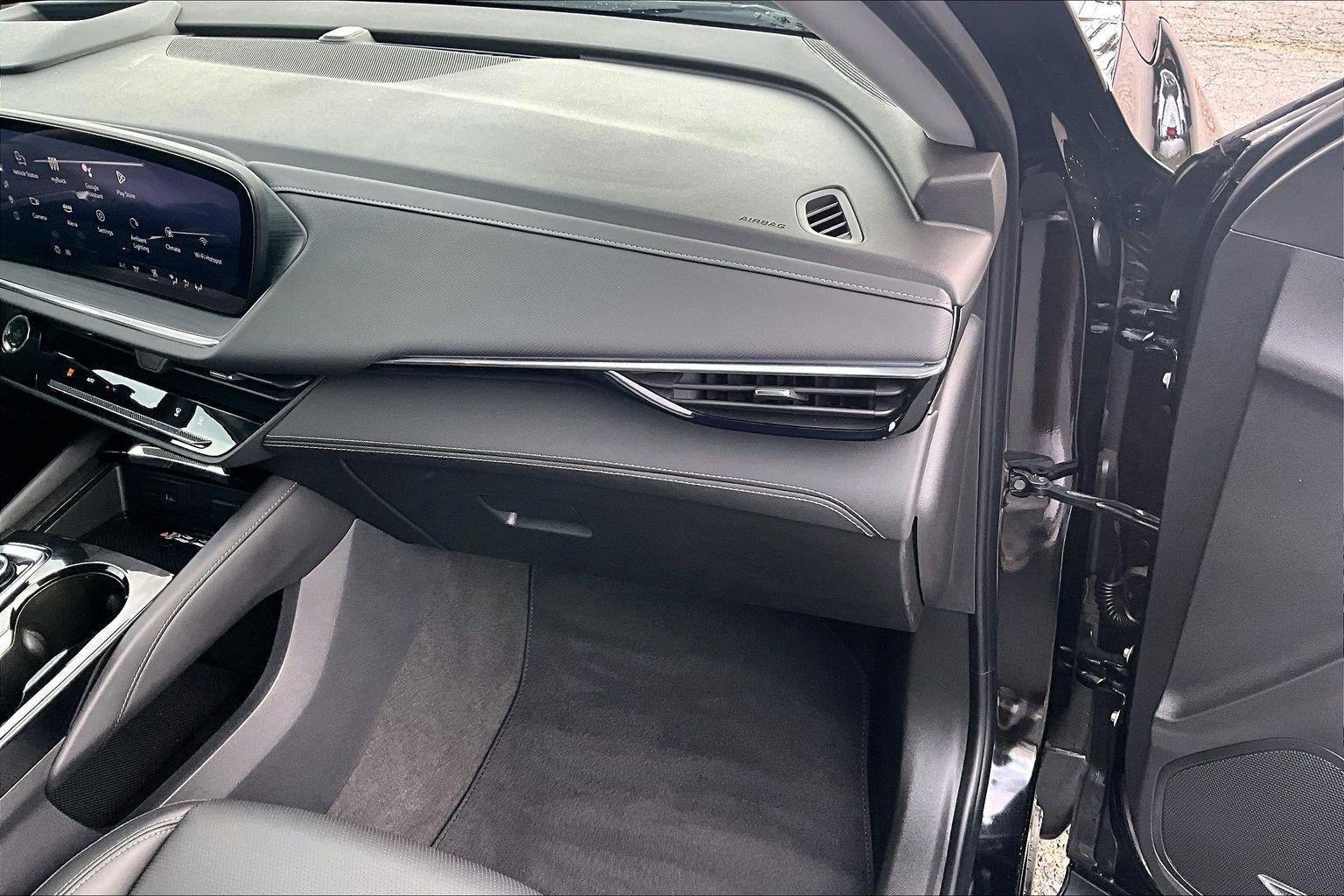 Used 2025 Buick Envision Preferred AWD/4WD image 17