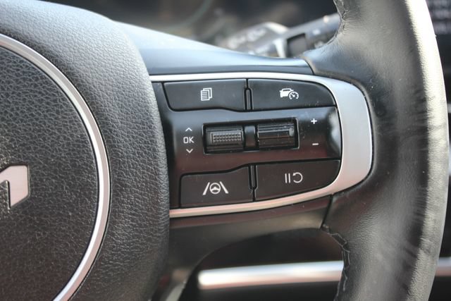 Certified 2024 Kia Sportage EX AWD/4WD image 17