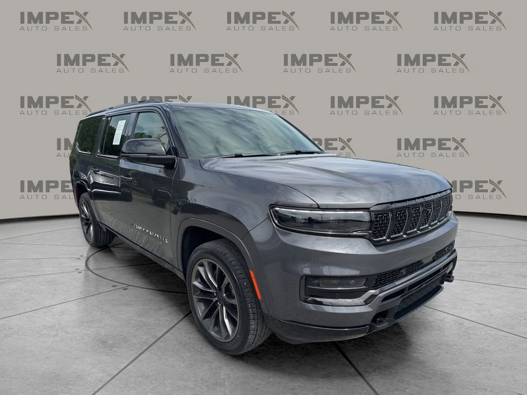 Used 2025 Jeep Grand Wagoneer L Series III w/ Rear Seat Video Group 1 AWD/4WD image 7