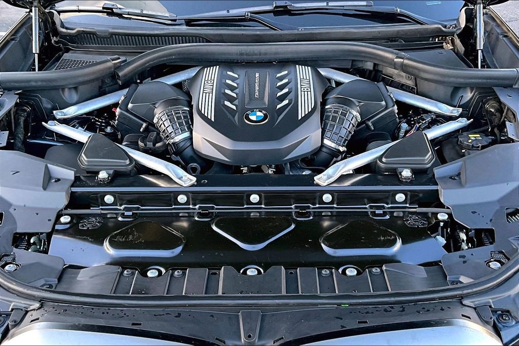 Used 2020 BMW X5 M50i w/ Premium Package image 30