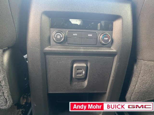 Used 2023 Chevrolet Traverse LT FWD image 37