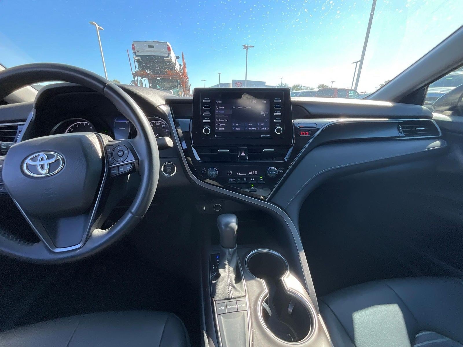 Used 2023 Toyota Camry SE w/ Convenience Package FWD image 9