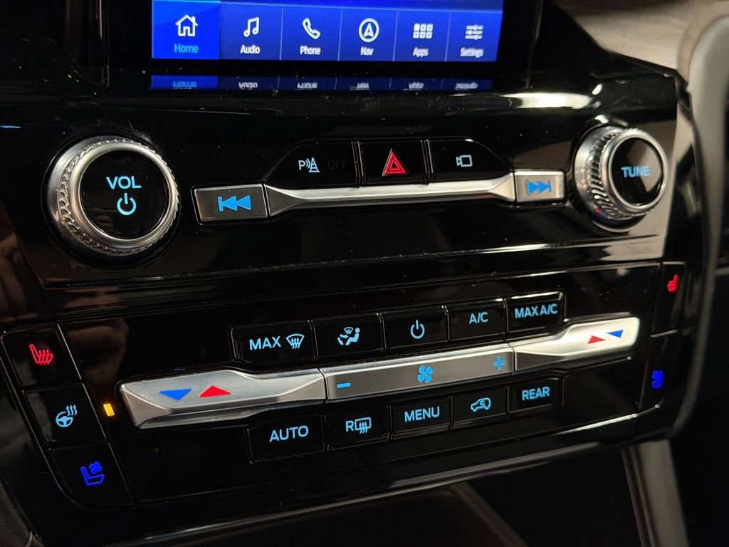 Used 2023 Ford Explorer Platinum w/ Technology Package image 38