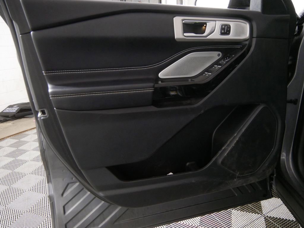Used 2022 Ford Explorer ST w/ Equipment Group 401A image 10