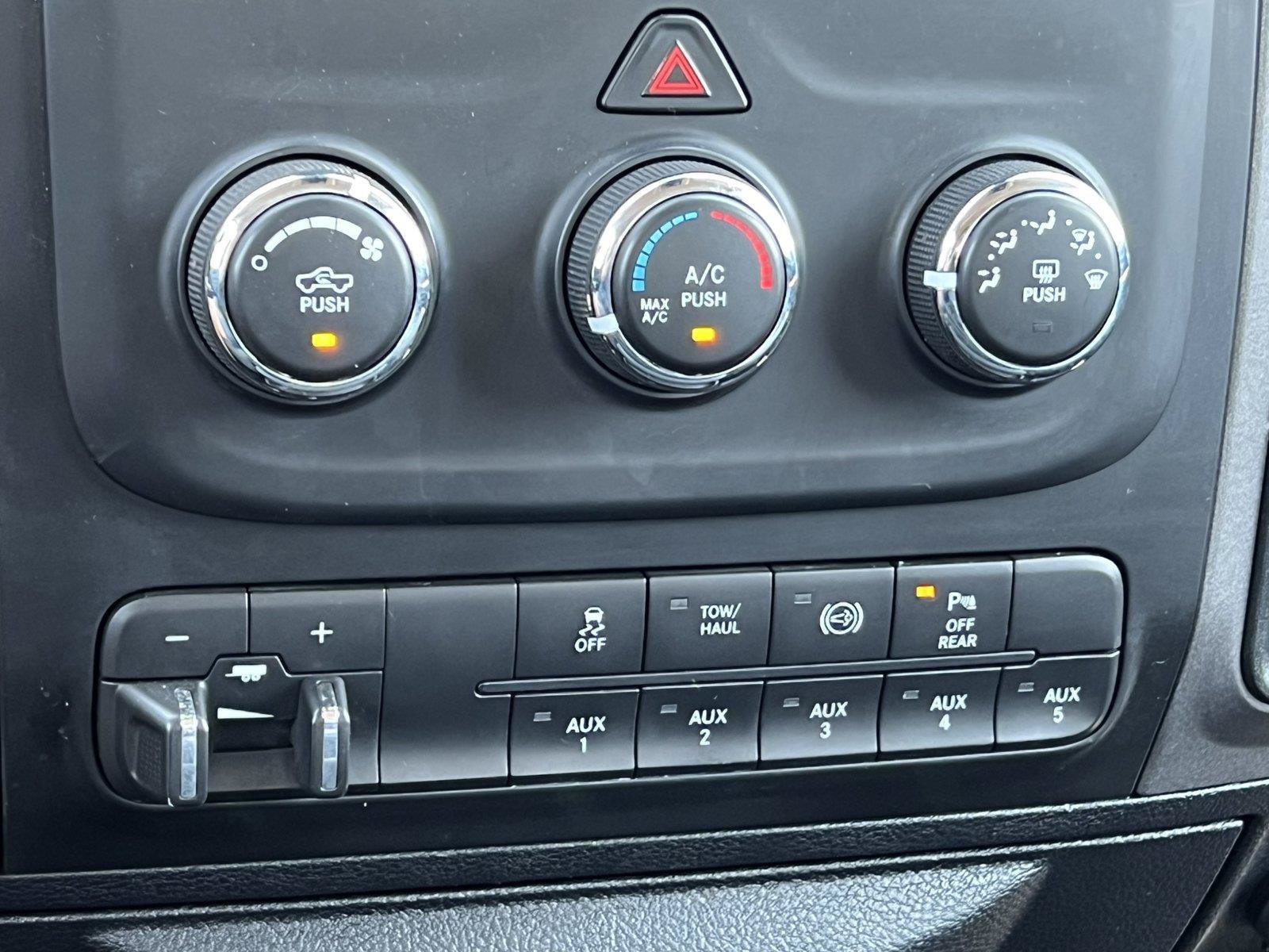 Used 2016 RAM 2500 Tradesman w/ Chrome Appearance Group AWD/4WD image 24