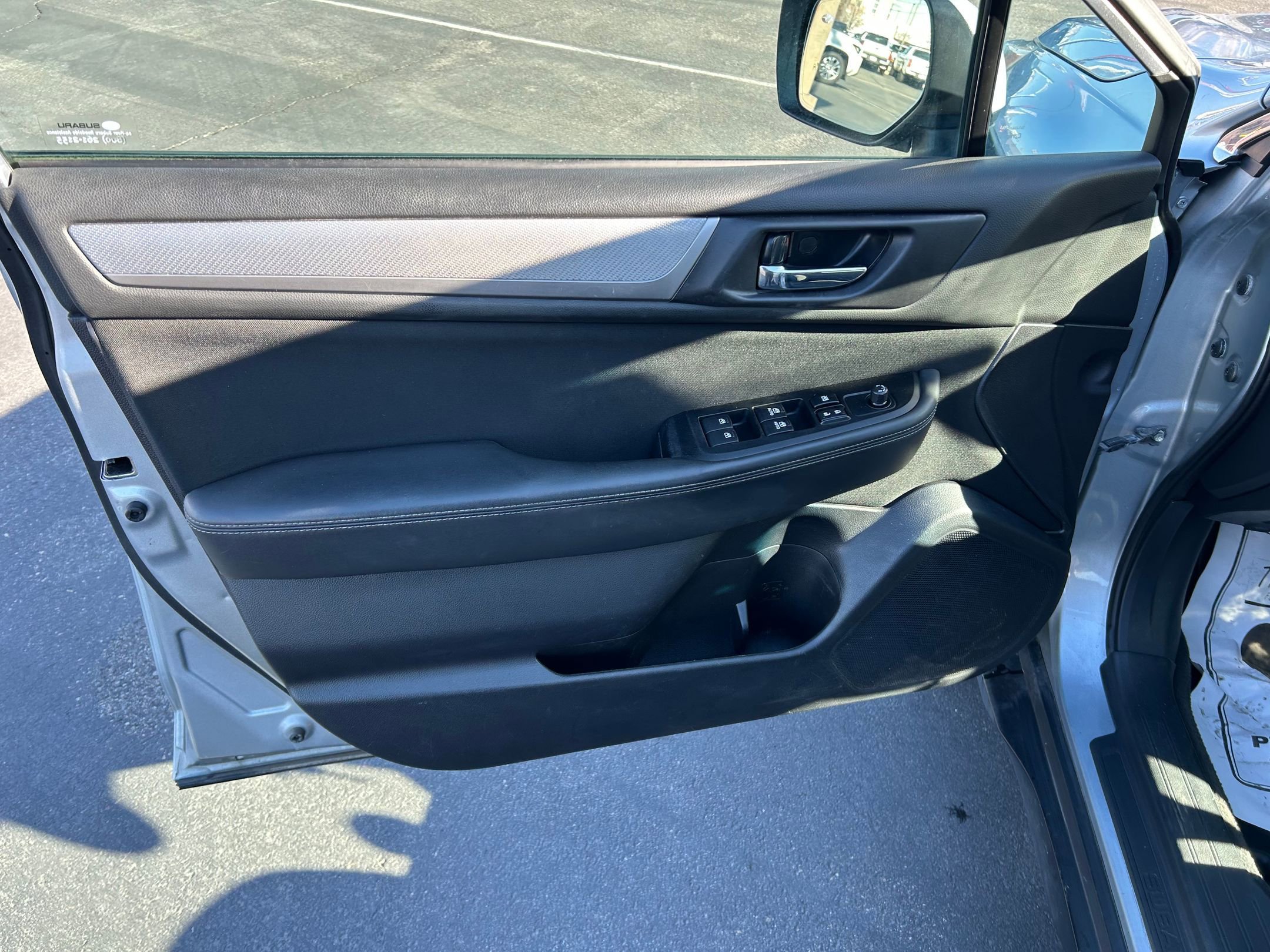 Used 2016 Subaru Outback 2.5i Premium image 9